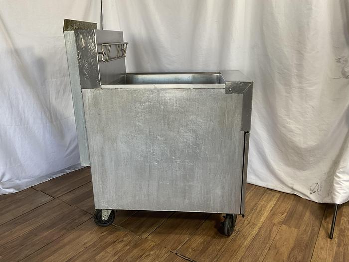 Used NATURAL GAS DEEP FRYER DEAN S162GN !