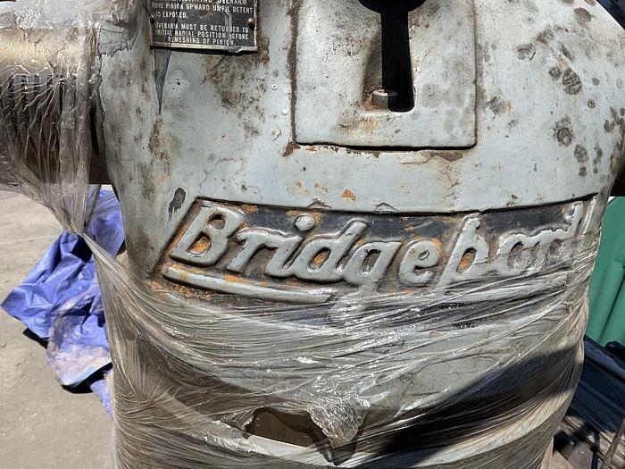 Used BRIDGEPORT SPINDLE VERTICAL MILL