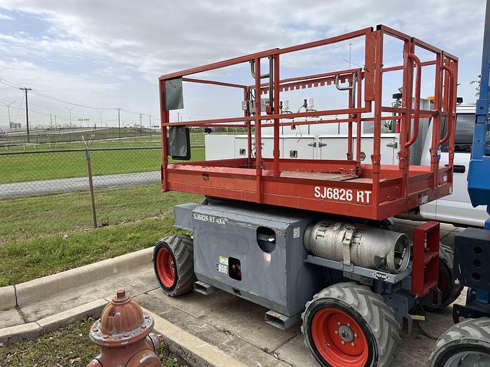 Used Scissor Lift-26' 4Wd Engine