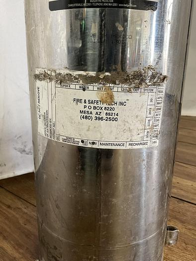 Used BADGER 2-1/2 GAL. WATER FIRE  EXTINGUISHANT \