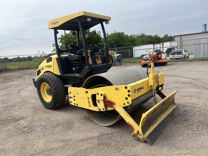 Used Roller-66" Ride On Single Drum