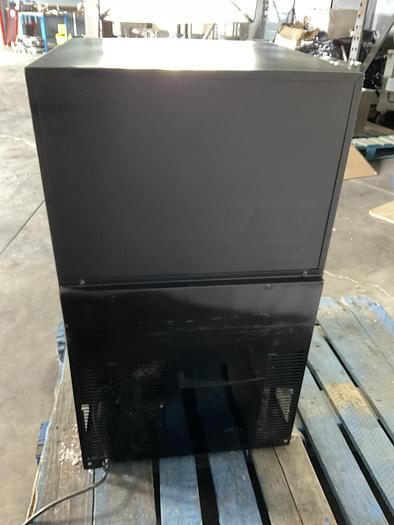 Used BEVERAGE-AIR MERCHINDISER REFRIGERATOR, UR30GE.
