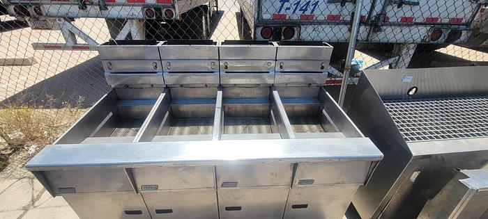 Used 4 COMBO FRYER PITCO !