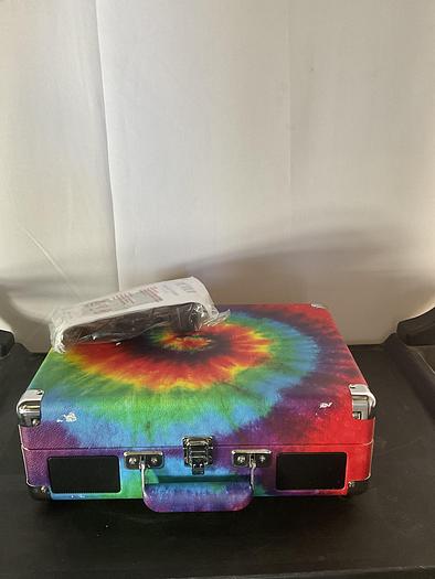 VICTROLA  SUITCASE RECORD PLAYER- VSC-550BT*