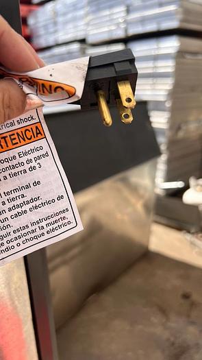 Used WHIRLPOOL TOP FREEZER REFRIGERATOR