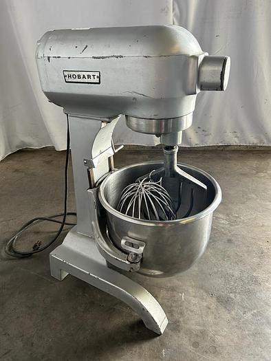 Used 20QT HOBART MIXER WITH ATTACHEMENTS ./