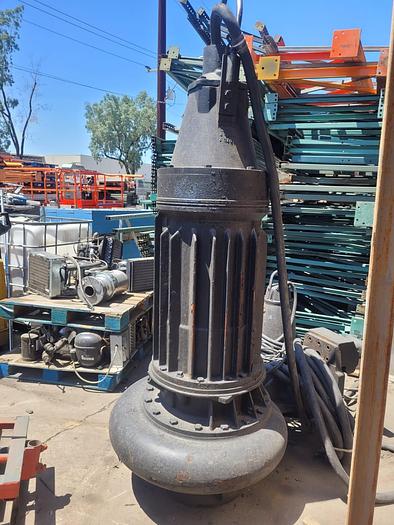 Used FAIRBANKS MORSE SUBMERSIBLE IN WATER AND SEWAGE PUMP