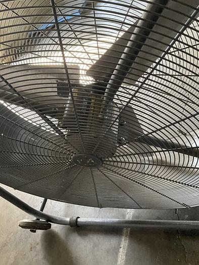 Used DAYTON COMMERCIAL FAN; MODEL 1YNW6A; 120VAC/60HZ/615W