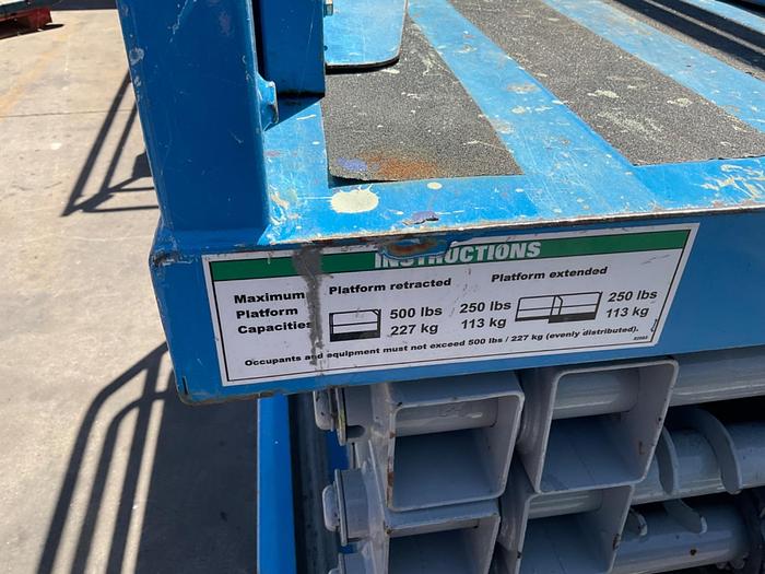 Used BLUE SCISSOR LIFT, GENIE / GS-1930