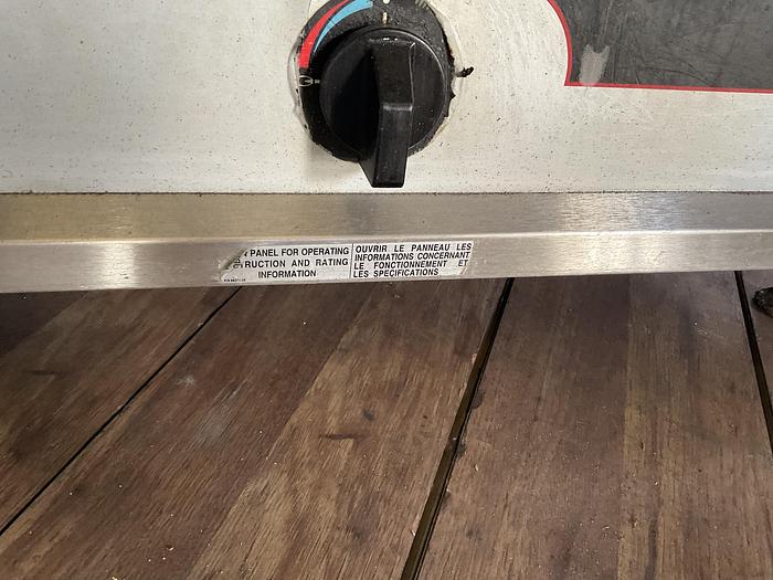 Used APW WYOTT 36" COMMERCIAL COUNTERTOP GRIDDLE !