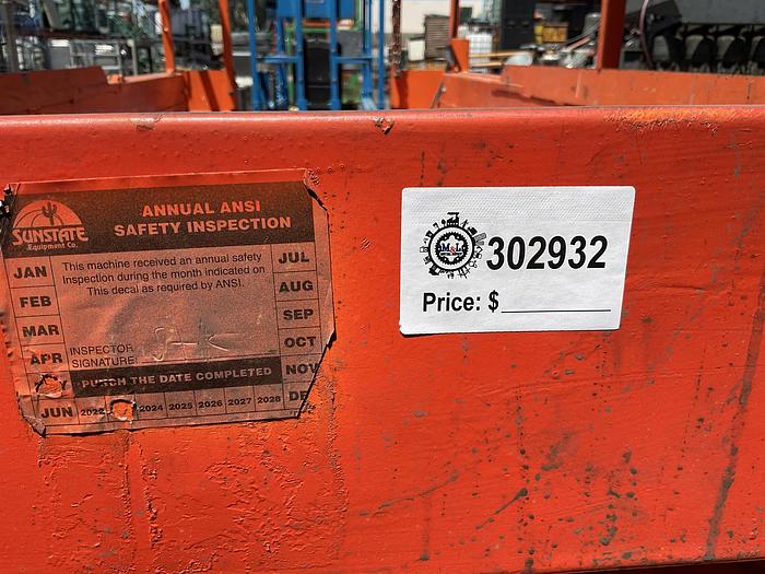 Used JLB SCISSOR LIFT 2646ES