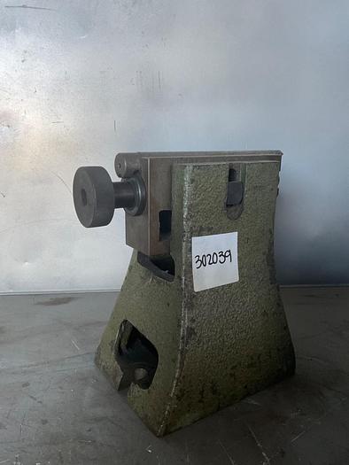 Used TAILSTOCK FOR A BRIDGEPORT ROTARY TABLE 1-35-3821 !