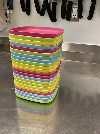 Used PLATES AND SMALL WARES !