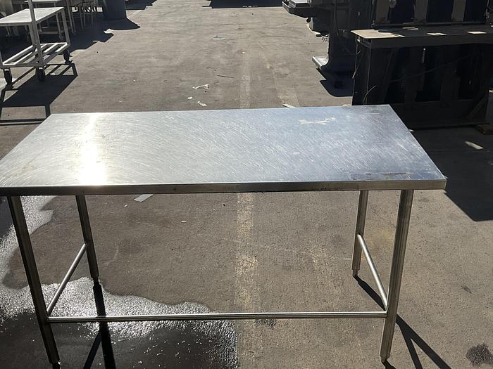 Used 5FT STAINLESS STEEL TABLE