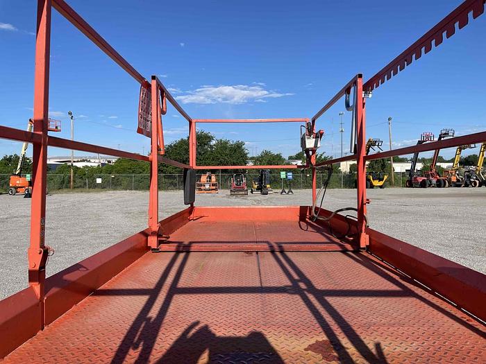 Used Scissor Lift-32' 4Wd Engine*