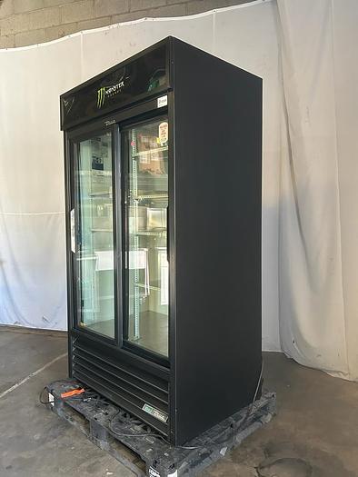 Used TWO SLIDING GLASS DOOR REACH IN TRUE; GDM-37-HC-LD./