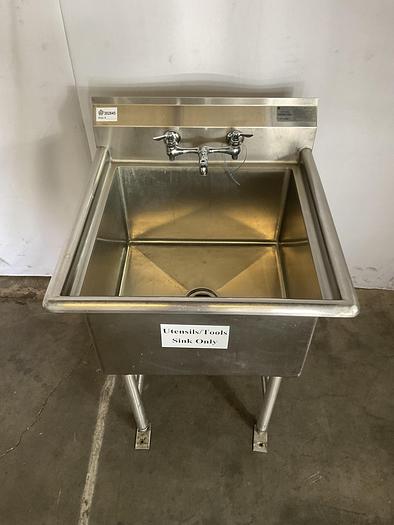 Used STAINLESS STEEL VEGGIE SINK