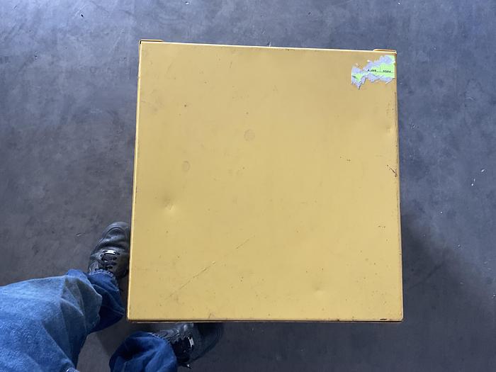 Used EAGLE 4 GAL. SAFETY STORAGE CABINET !