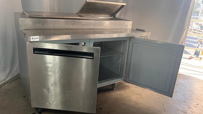 Used REFRIGERATED SANDWICH PREP TABLE (NEEDS SPECS FRO THE TAG)./