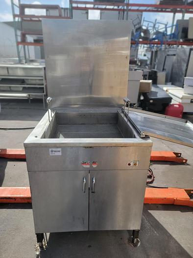 Used DONUT FRYER BELSHAW-724CG !