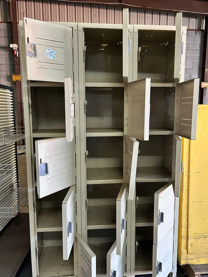 Used 15 DOOR, 5 TIER LOCKERS
