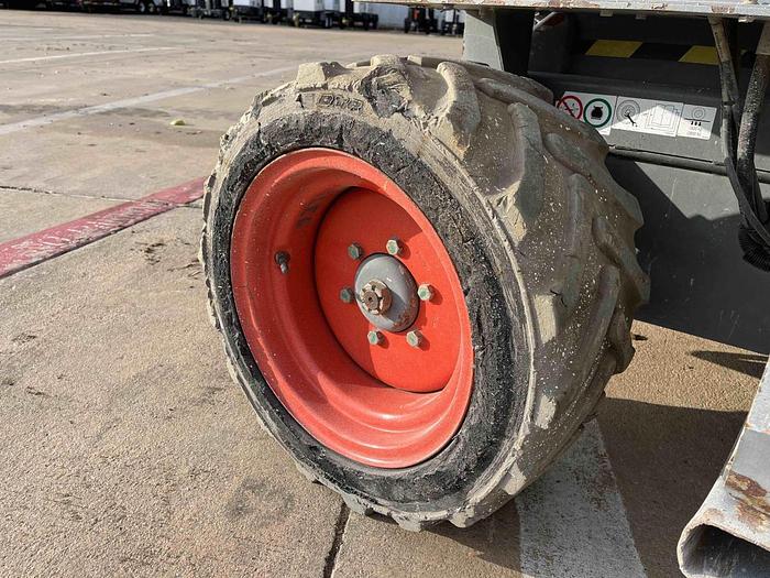 Used Scissor Lift-32' 4Wd Engine*