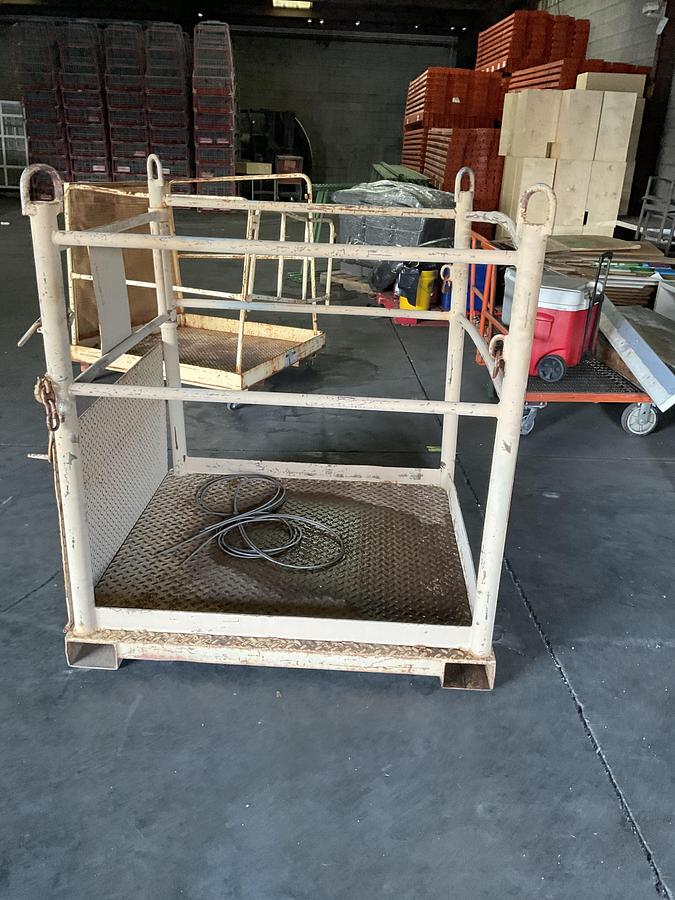 Used FORKLIFT PERSONNEL SAFETY BASKET – STEEL CONSTRUCTION