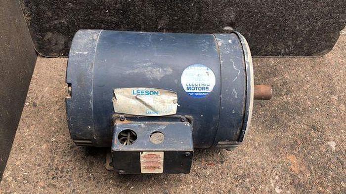 Used MOTOR 5 HP LEESON C182T34B !
