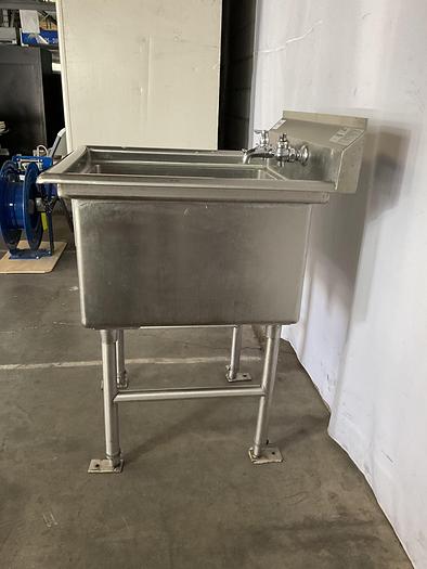 Used STAINLESS STEEL VEGGIE SINK