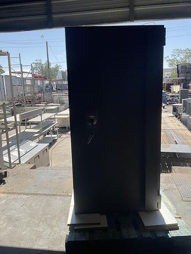 Used HAMILTON SAFE WITH 22 COMPARTMENTS. 