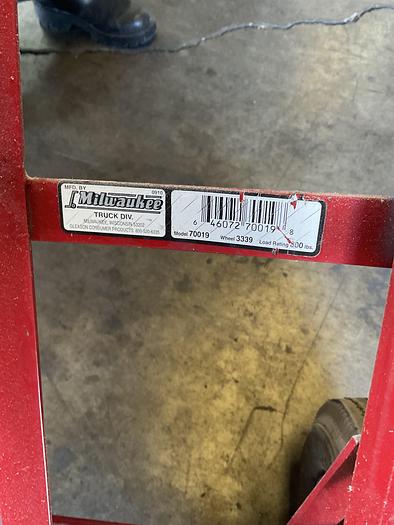 Used MILWAUKEE HAND TRUCK DOLLY !