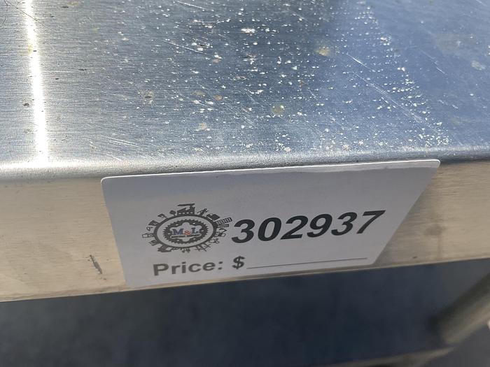 Used STAINLESS STEEL TABLE