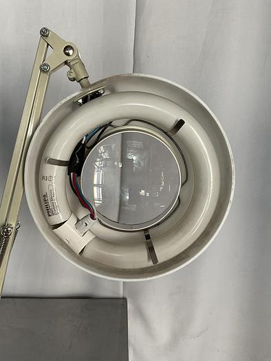Used MAGNIFYING LAMP