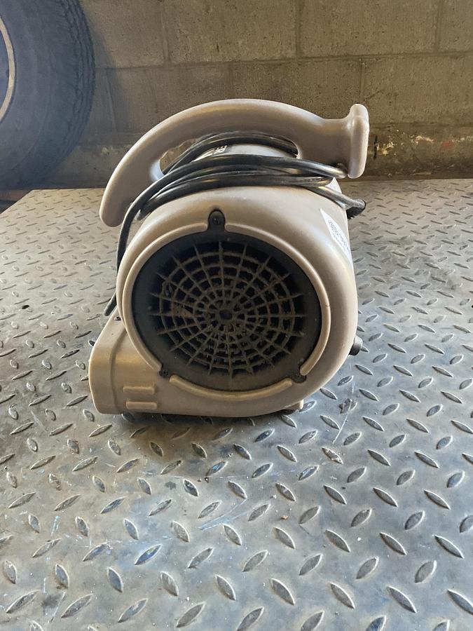 Used LASKO SUPER FAN MAX SF-20-G PORTABLE AIR MOVER / FLOOR FAN – 115V, 1/5 HP