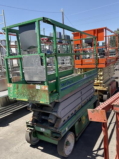 Used SCISSOR LIFT GREEN, SJIII 3226
