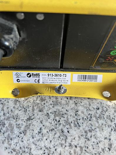 Used QUIQ BATTERY CHARGER