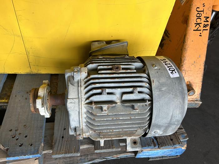 Used INDUCTION MOTOR; 3 HP; 3 PH; 1160 RPMS;  LR 39020