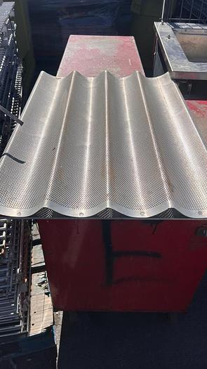 Used ALUMINUM BAGUETTE PAN WITH 4 SLOTS !