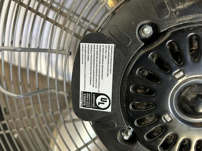 Used HIGH VELOCITY FLOOR FAN 20-IN 3-SPEED INDOR.