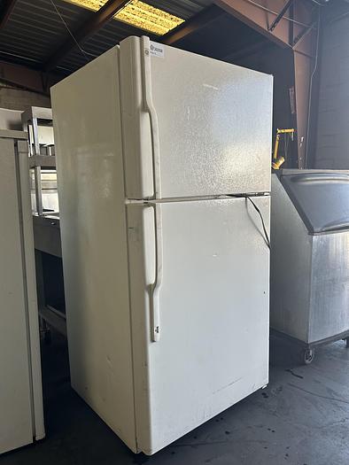 Used GE REFRIGERATOR; GTS22KBPBRCC