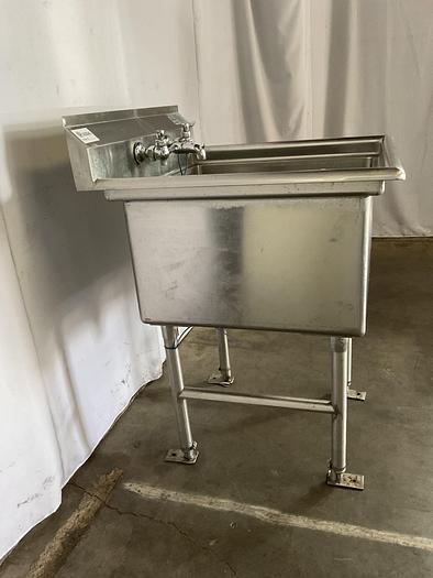 Used STAINLESS STEEL VEGGIE SINK