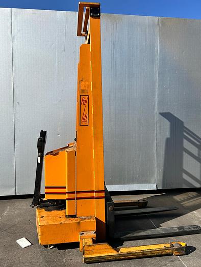 Used ROL-LIFT PALLET STACKER
