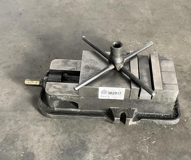 Used MILLING MACHINE VISE !