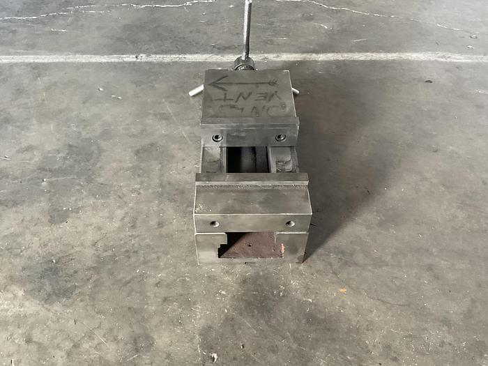 Used MACHINE SHOP MILLING VISE !