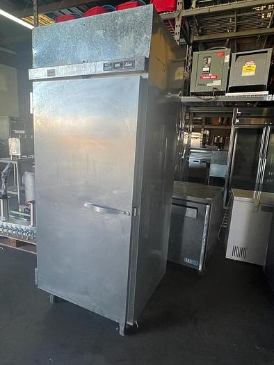 Used ESERIES STAINLESS STEEL ONE DOOR REACH-IN FREZZER, ER34-1AS