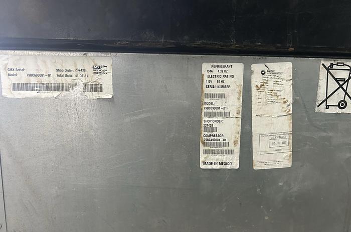 Used CARRIER MERCHANDISER REFRIGERATOR; MC260 !