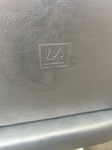 Used HYDRAULIC BARBER SHOP CHAIR !