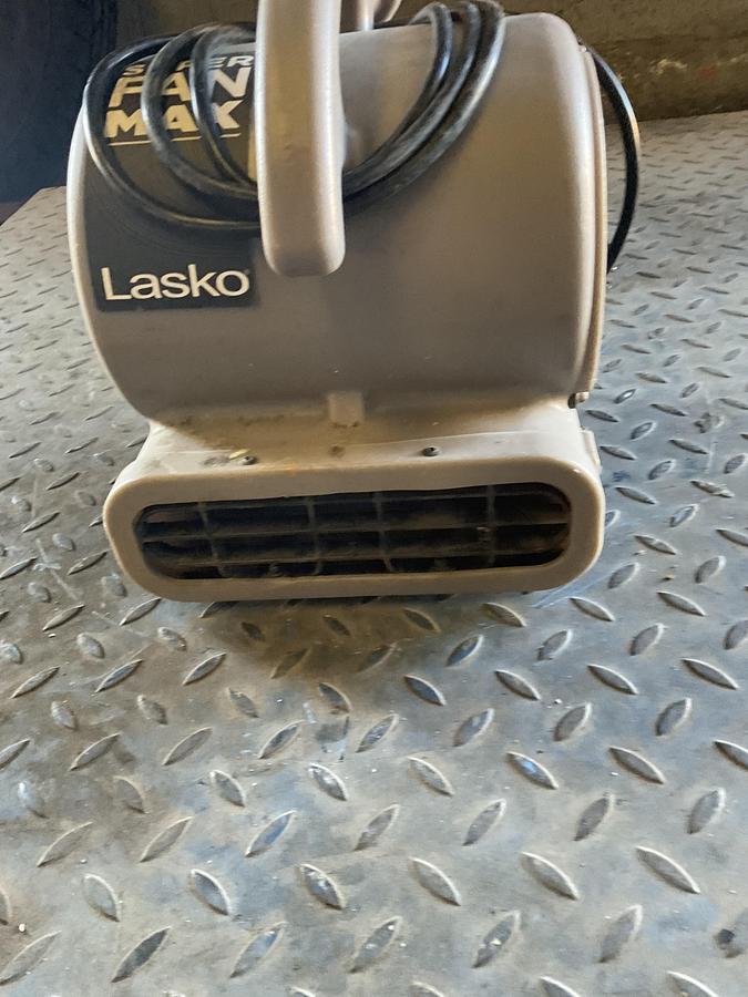 Used LASKO SUPER FAN MAX SF-20-G PORTABLE AIR MOVER / FLOOR FAN – 115V, 1/5 HP