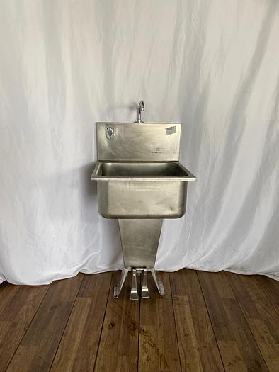 Used HANDS FREE COMMERCIAL HAND WASH SINK WITH/BASE AND FOOT PEDAL*