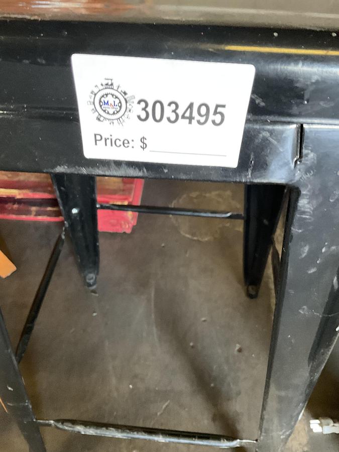 Used METAL BAR STOOLS – HEAVY-DUTY STEEL